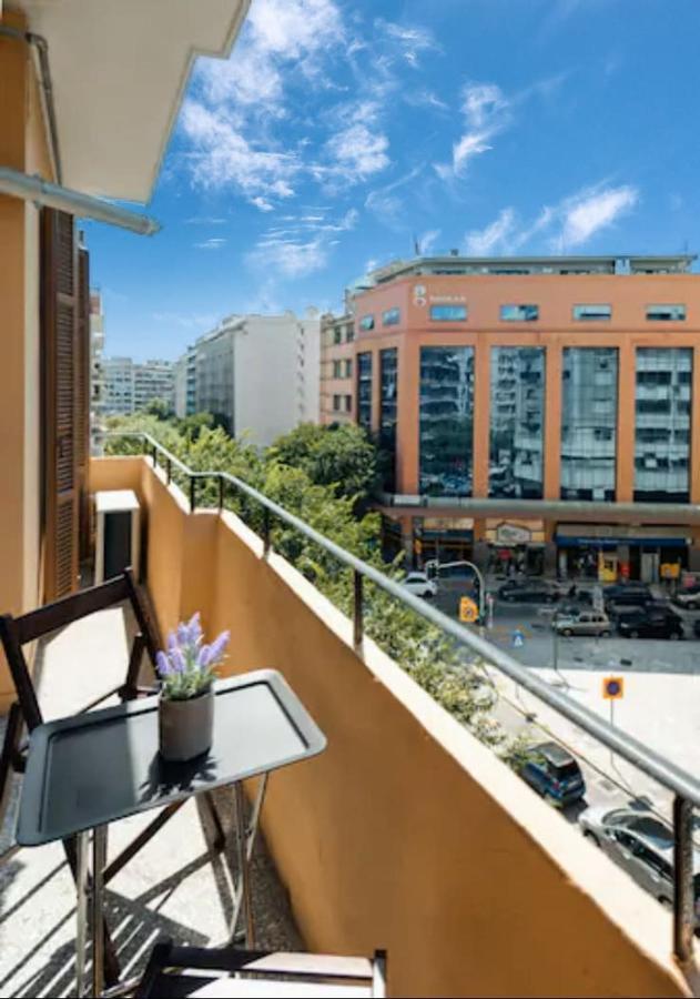 Private Pristine Balcony Home- Heart Of The Center Tesalonika Bagian luar foto