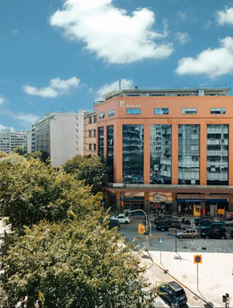 Private Pristine Balcony Home- Heart Of The Center Tesalonika Bagian luar foto