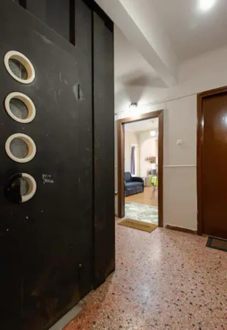 Private Pristine Balcony Home- Heart Of The Center Tesalonika Bagian luar foto