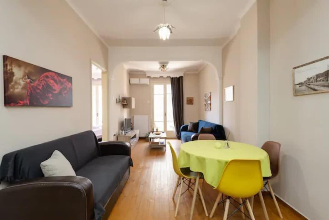 Private Pristine Balcony Home- Heart Of The Center Tesalonika Bagian luar foto