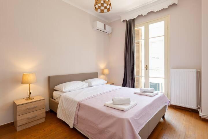 Private Pristine Balcony Home- Heart Of The Center Tesalonika Bagian luar foto