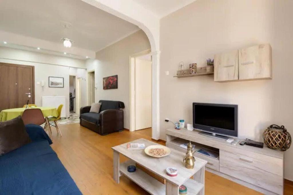 Private Pristine Balcony Home- Heart Of The Center Tesalonika Bagian luar foto